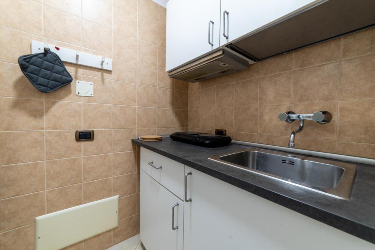 Via Atri 25 Apartment เนเปิลส์ ภายนอก รูปภาพ